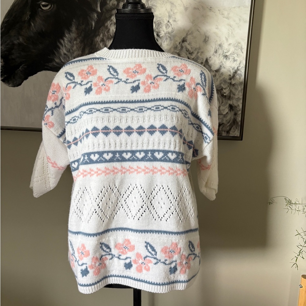 Vintage White and Pink Crew Neck Sweater with Fair Isle Design
